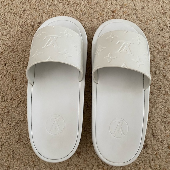 Louis Vuitton Sunbath Flat Mule - Picture 2 of 7